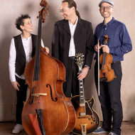 Inswingtief - bringt akustischen Swing zwischen Gypsy-Jazz & Weltmusik ins Birkenried