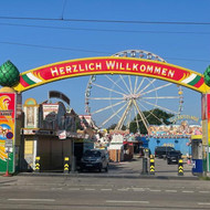 Kinder- und Familiennachmittag mit stark ermäßigten Preisen und Sonderangeboten bis 20 Uhr.