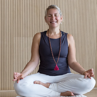 Faszien-Yoga, Intuition & Yoga Nidra - der Weisheit des Körpers lauschen mit Simone Robe