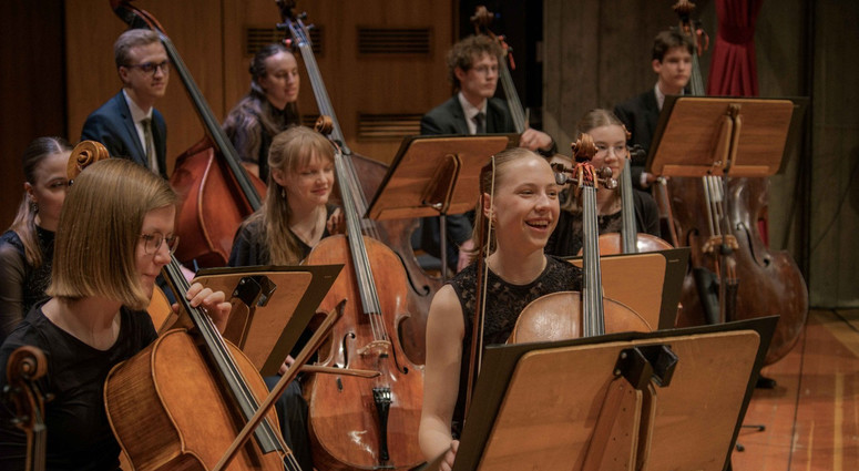 cropped-1756978899-2025_sjso_musikerinnen_musiker_fototraf_gregor_hanewacker_1