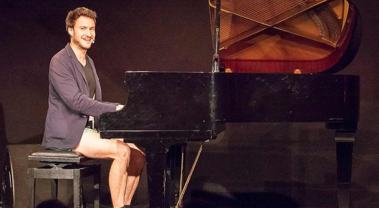 cropped-1758872657-florian_will_eine_hose_www_c_wagner