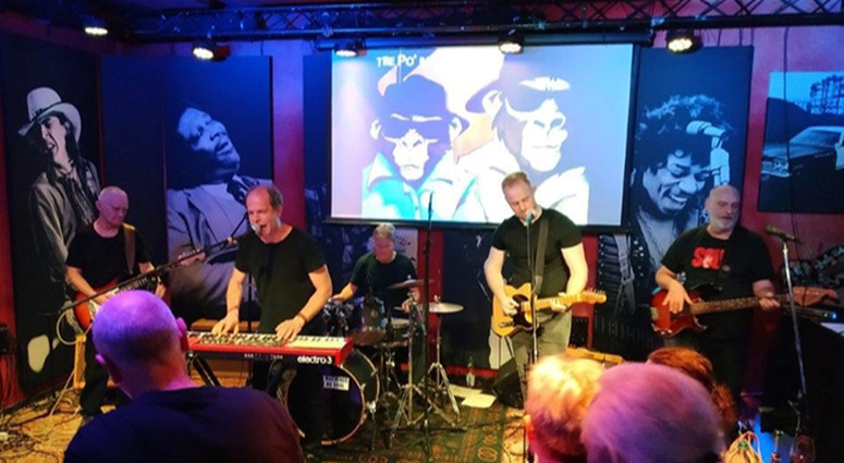 cropped-1762699088-poor-monkeys