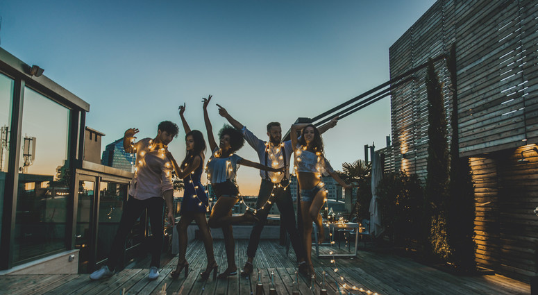 cropped-1780302683-adobestock_182307733