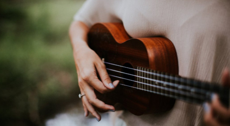 cropped-1787150644-ukulele-fur-anfanger