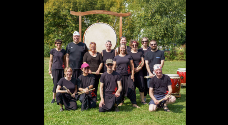 cropped-1788336247-7-3-taiko-diemagiedertrommeln_web
