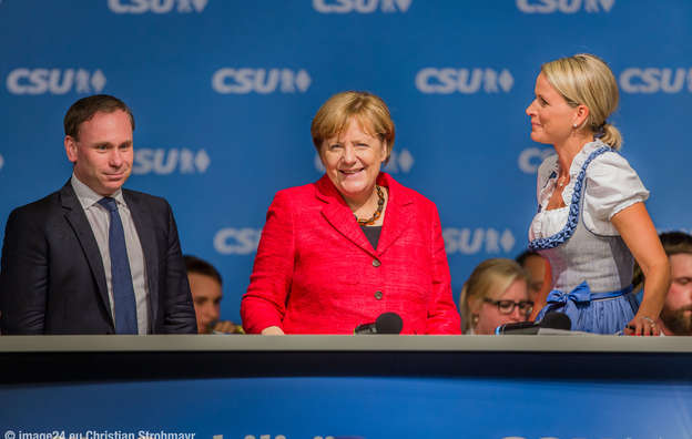 59b8e31a1fe1e-2017-09-12-angela-merkel-augsburg-3