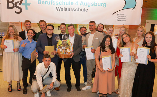 cropped-1659010214-abschlussfest-bs4-125