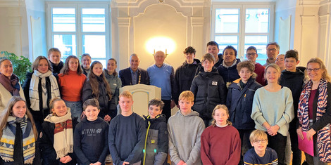 cropped-1676550691-2023_02_16_ob-jauernig_empfangt_austauschschuler_aus_partnerstadt_lannion_foto_carmen-will-er