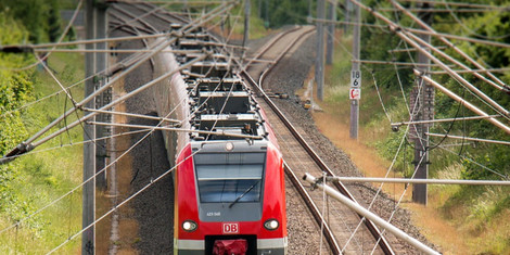 cropped-1694970615-train-797072_1280