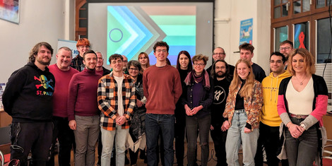cropped-1706891846-foto_gruendungsmitglieder_pride-ev