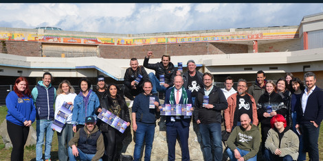cropped-1711358190-2024-03-21_fsk_prasentation-sommerprogramm-2024_foto-anke-maresch-11_-burgermeister-feigl-m-thomas-walk-links-gf-m-semmlinger-rechts-ehrenamtliche