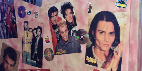 cropped-1729020647-posterwand