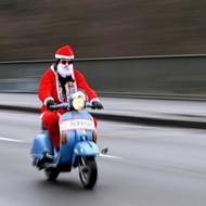 Sachsen: Betrunkener im Weihnachtsmann-Kostüm auf Moped erwischt - Führerschein weg