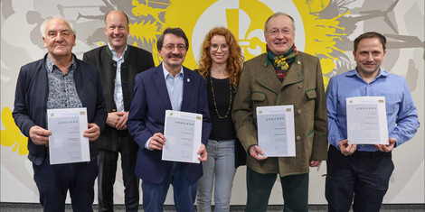 cropped-1740745908-2025-02-27-ehrungen-naturschutz-v.l.n.r.-josef-muller-landrat-martin-sailer-peter-schindler-kerstin-holzapfel-gerhard-wurm-konrad-brill_ck