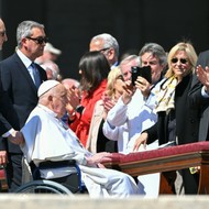 Auftritt während Genesungszeit: Papst zeigt sich überraschend in der Öffentlichkeit