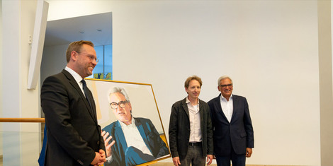 cropped-1744373920-2025-04-10-gunter-czisch_portrat_klein_11