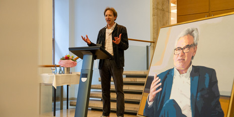 cropped-1744374101-2025-04-10-gunter-czisch_portrat_klein_18-2