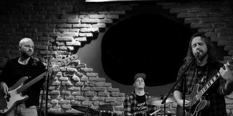 cropped-1747209499-davyd-wylde-trio-c-davyd-wylde-trio