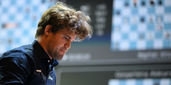 Unentschieden zwischen Schach-Star Carlsen und 143.000 Amateurspielern