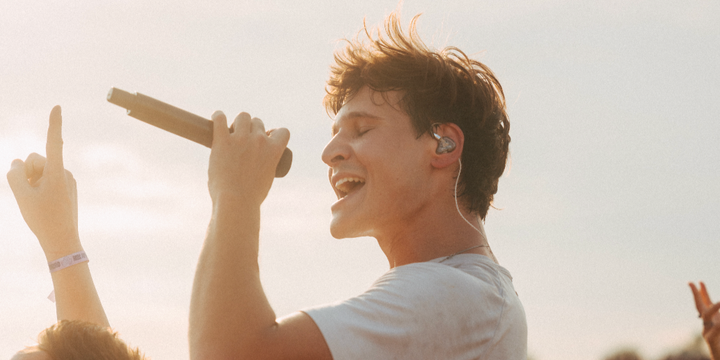 Den Stars und Sternchen so nah mit Jana: Wincent Weiss hat sich in der deutschen Musikszene als einer der erfolgreichsten Popkünstler etabliert