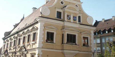 cropped-1752055113-friedberger_rathaus