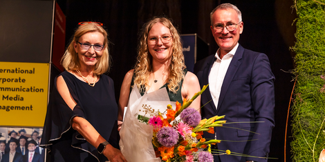 cropped-1752134890-250707_hnu_gala_foto-3_Ubergabe-hochschulpreis.p-ng