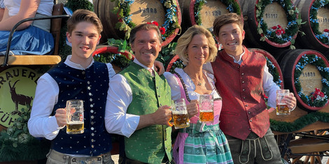 cropped-1752159157-ubp-mit-familie-bierkutsche