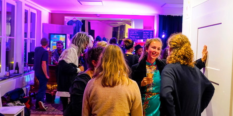 cropped-1752590723-kunstnachtkempten2022_foto_matthias_tunger