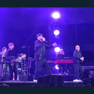 Nass, aber glücklich: Die Fantastischen Vier rocken Füssen 