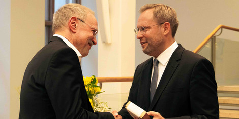 cropped-1753953614-2025-07-24-verabschiedung-prof.-dr.-wettengel_web