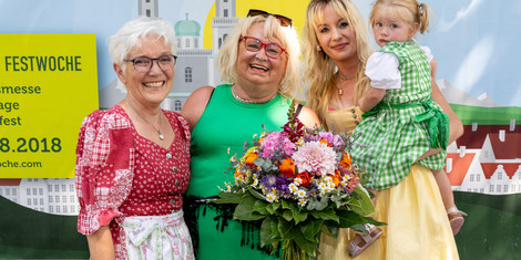 68a1fb024dbba-afw_ehrung-50.000_besucher