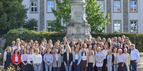 cropped-1758102283-2025-09-15-begrussung-neue-lehramtsanwarter_lp