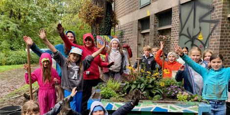 cropped-1759740816-2025_09_30_urban_gardening_vogeltor_04