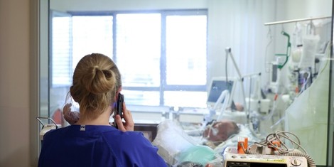 7a548b5b55dcb8adcedcece5654e05f3991f8f72