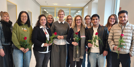 cropped-1762772225-stadt-neu-ulm_ehrung-der-absolventinnen-und-absolventen-der-pflegeausbildung