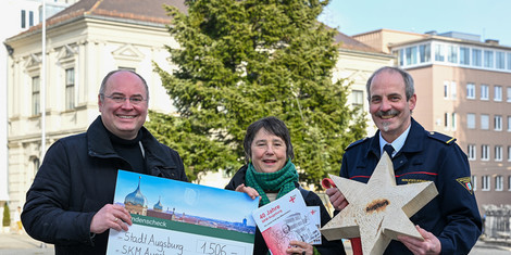cropped-1771236395-26_02_12_bild-1_spendenubergabe-weihnachtssterne_foto-ruth-plossel-stadt-augsburg_050226-2
