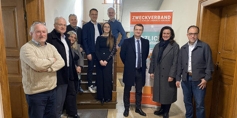 cropped-1771327103-2026-0060foto---danischer-generalkonsul-besucht-landkreis-gunzburg--austausch-zur-digitalen-bildungp014836013-