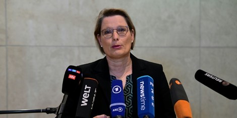 75b6c6632634ac9a49c9d7108bf13415cc576b7a