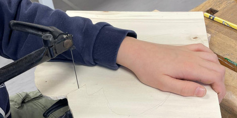 cropped-1773402174-laubsagearbeit_schmetterling