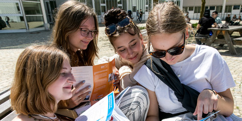 cropped-1773948415-hsk_hochschulmesse_1011