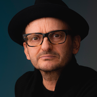 Den Stars und Sternchen so nah mit Jana: Schauspieler und Regisseur Milan Peschel im Interview – Einer der markantesten Charakterköpfe Deutschlands