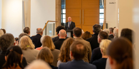 cropped-1775132171-abschied_gerhard-semler_-2