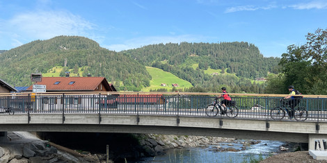 cropped-1785345227-die-neue-geh--und-radwegbrucke_seitenansicht