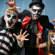Spooky season is here! Kostümtrends, schaurig-schöne Deko und unheimlich leckere Ideen für Halloween