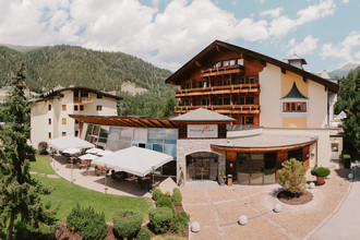 Herbsturlaub im Tiroler Oberland: FAMILIEN- & AKTIVRESORT MIAFLOR